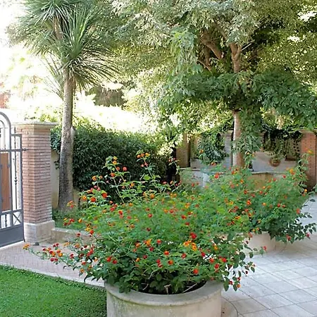 Cavalieri Bed & Breakfast 4*